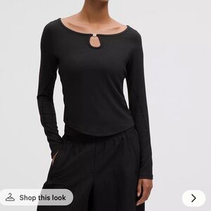 NWT!🍋🍋Lululemon Hold Tight Keyhole Neck Long Sleeve Shirt Charm🍋🍋. Size 14.
